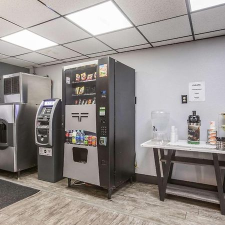 Quality Inn Atlanta Airport-Central College Park Екстер'єр фото