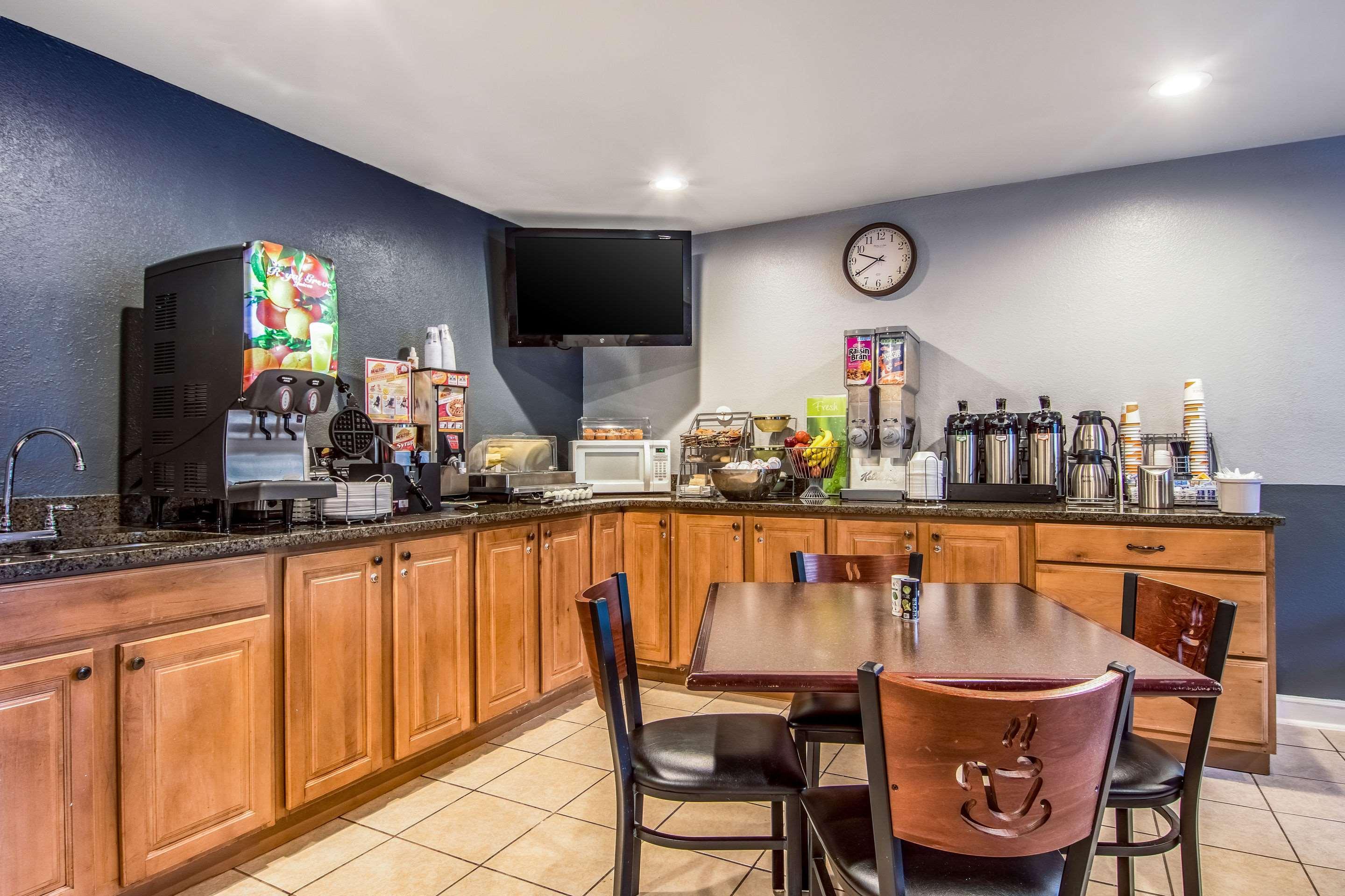 Quality Inn Atlanta Airport-Central College Park Екстер'єр фото