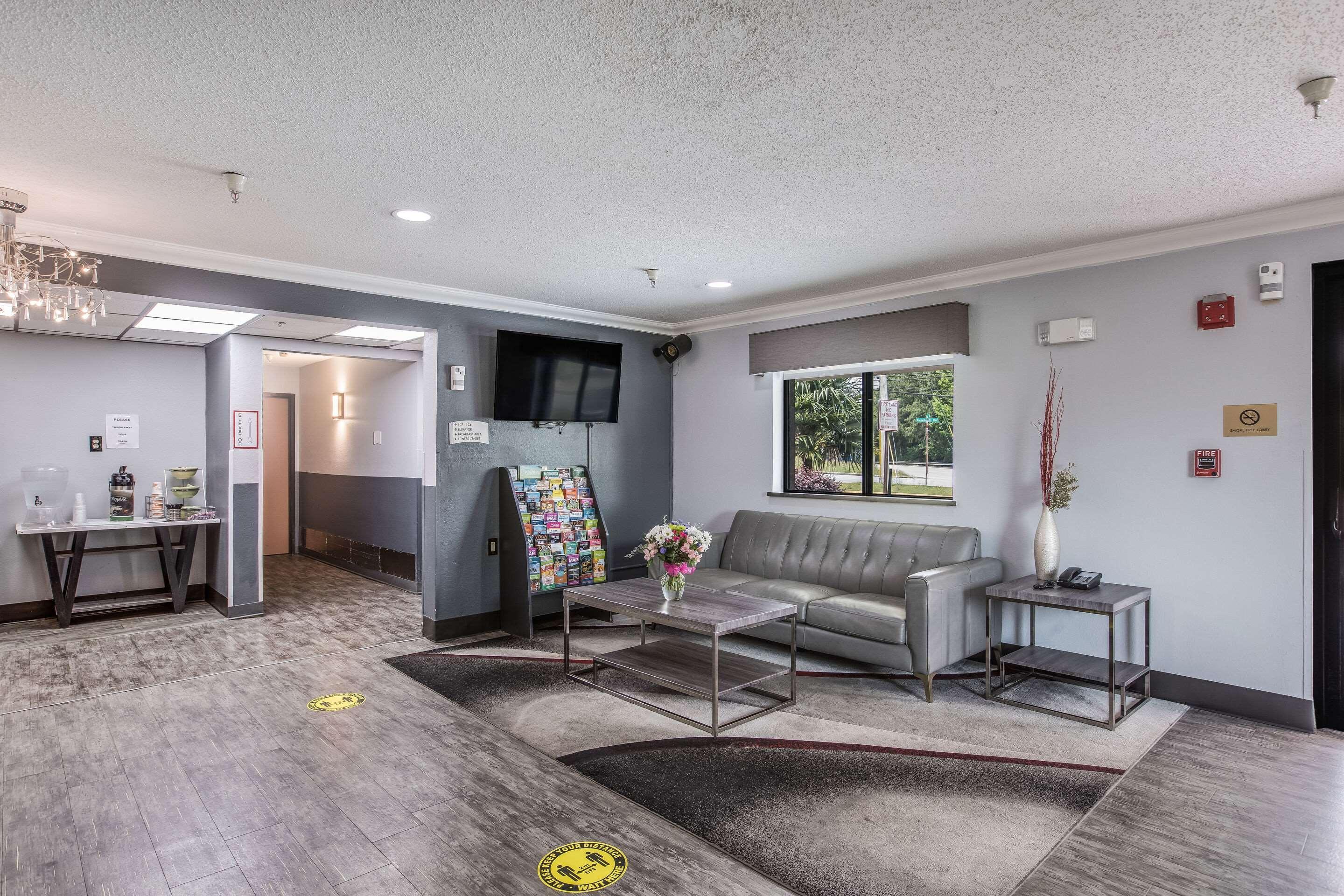 Quality Inn Atlanta Airport-Central College Park Екстер'єр фото