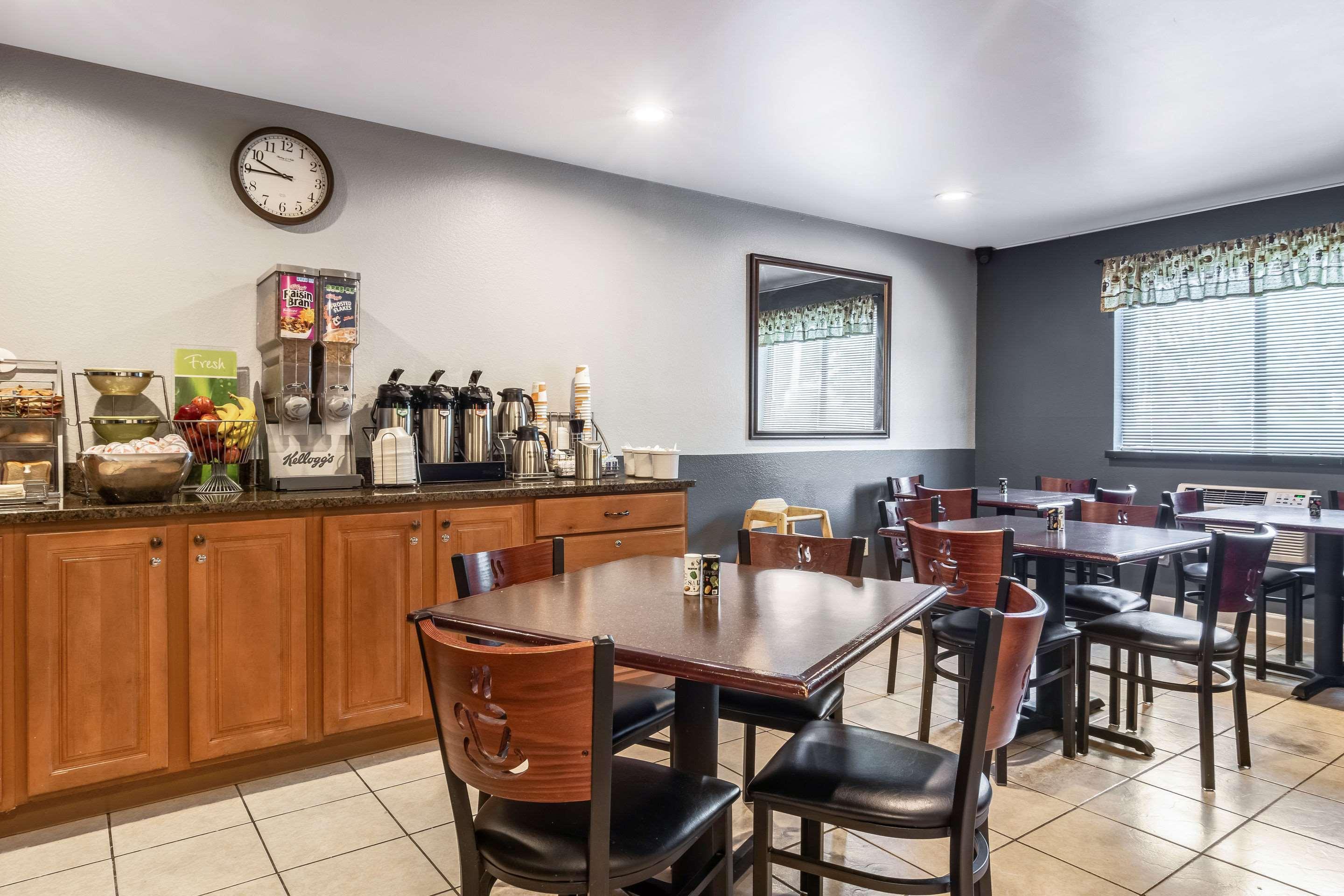 Quality Inn Atlanta Airport-Central College Park Екстер'єр фото