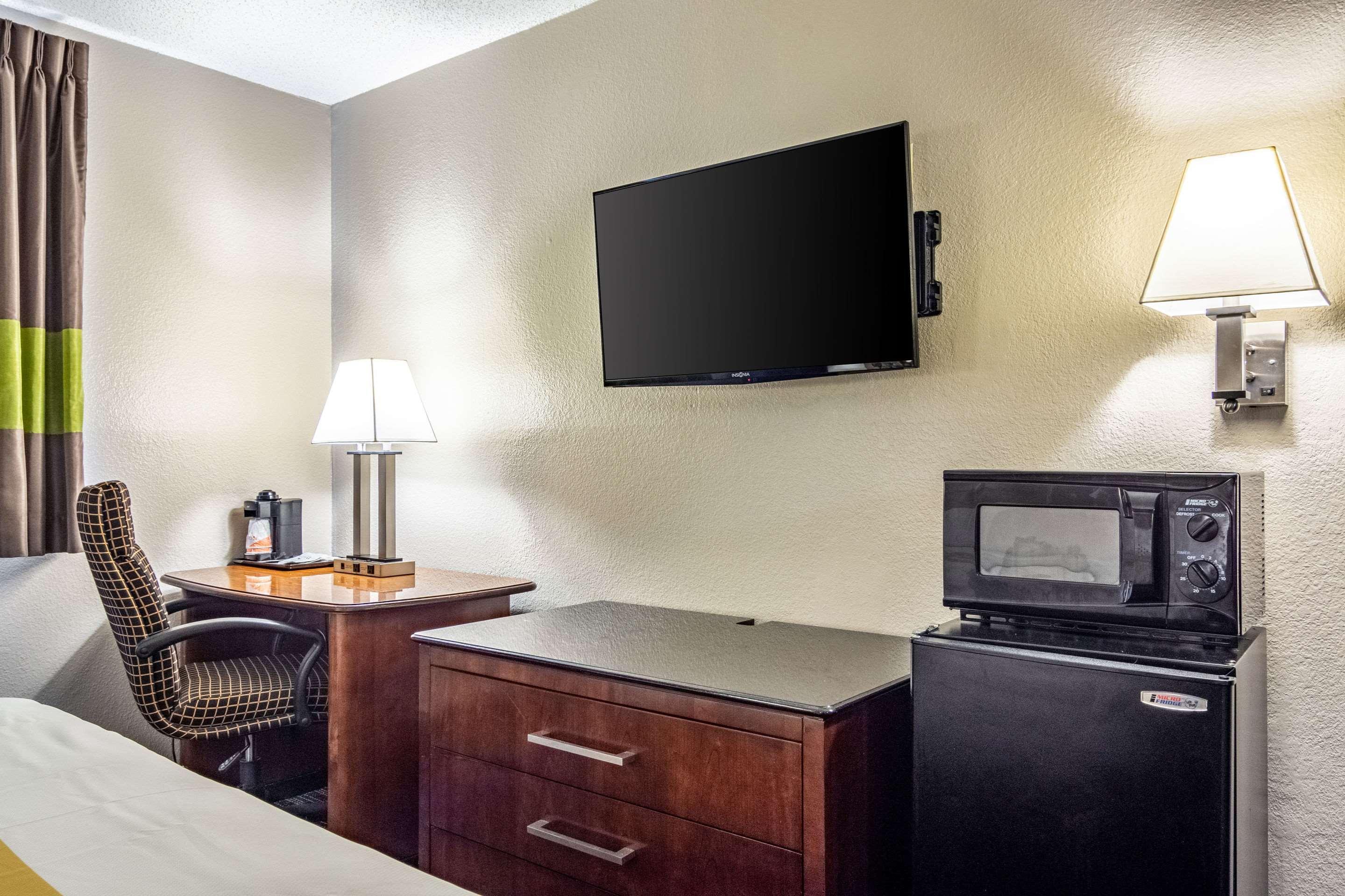 Quality Inn Atlanta Airport-Central College Park Екстер'єр фото